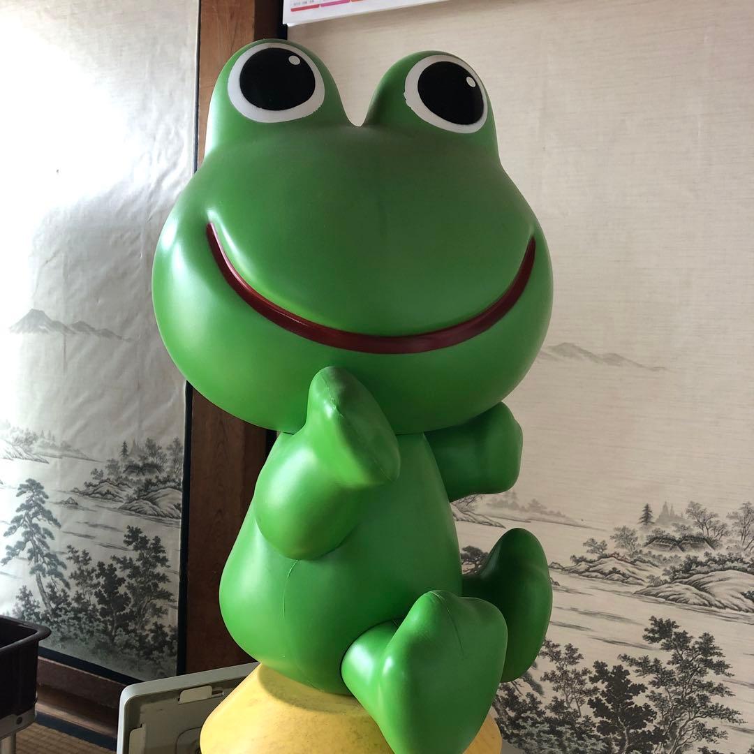 コルゲンコーワケロちゃん看板