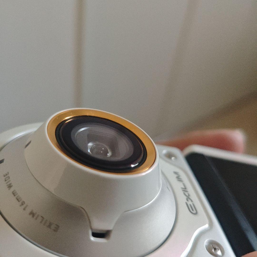 CASIO EX-FR100L ホワイト