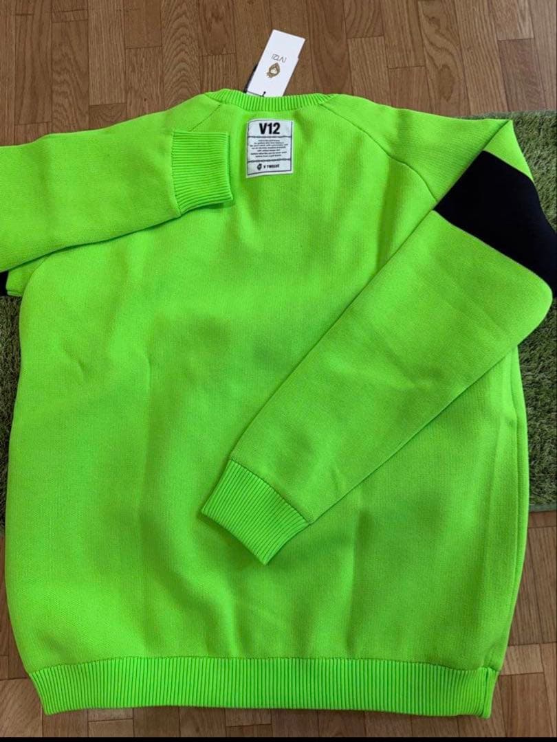V12 V TWELVE防風ストレッチ裏地付きニット セーター 試着のみ XL