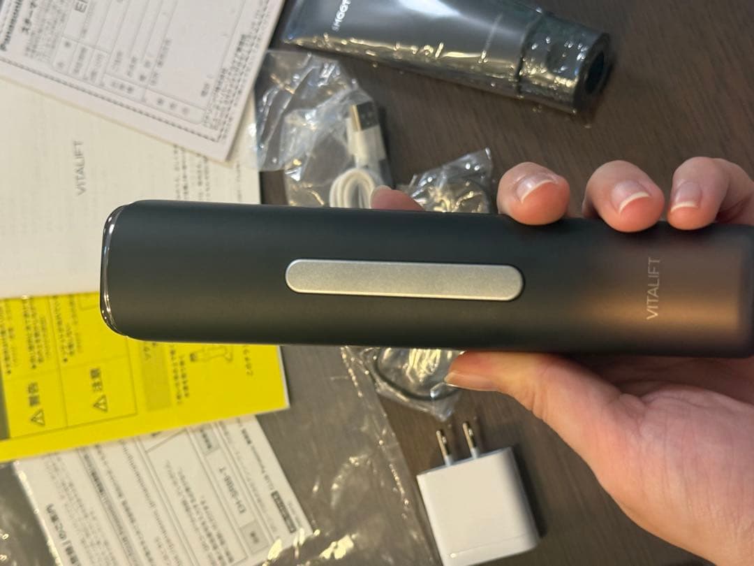 Panasonic VITALIFT 美顔器　EH-SR86-T