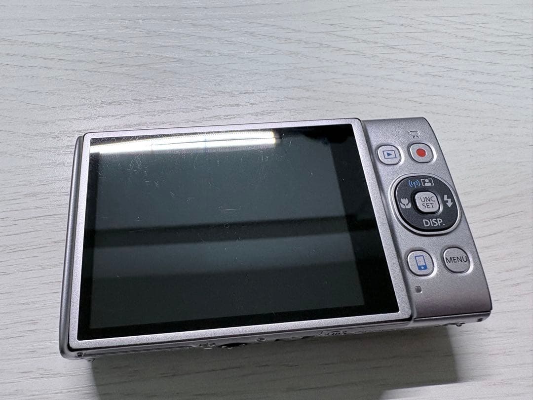 Canon デジタルカメラ　IXY640 シルバー