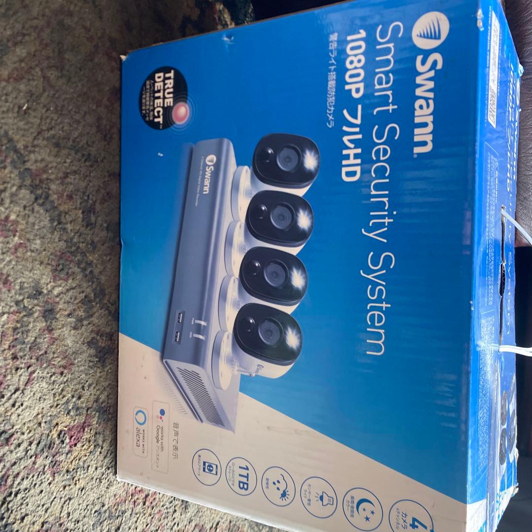 監視カメラ　Swann Smart Security System 1080P