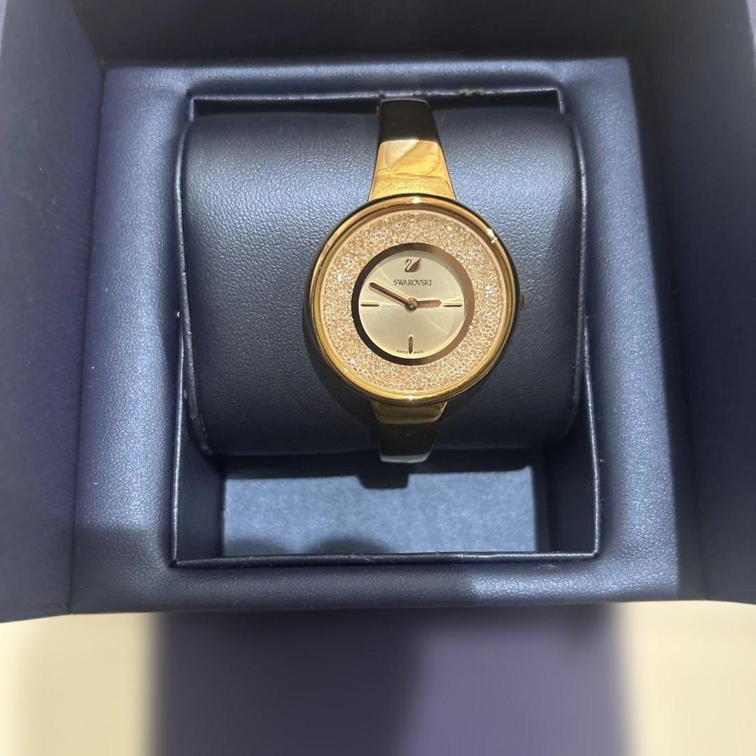 稼動品　スワロフスキー　クリスタルライン　ゴールドバングル　腕時計