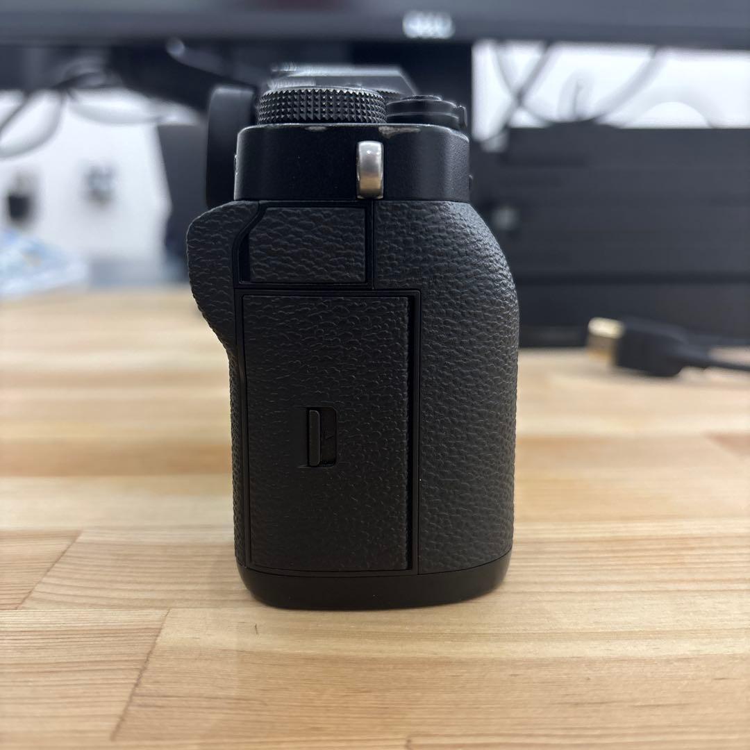 山田　FUJIFILM X-T3 ミラーレスカメラ