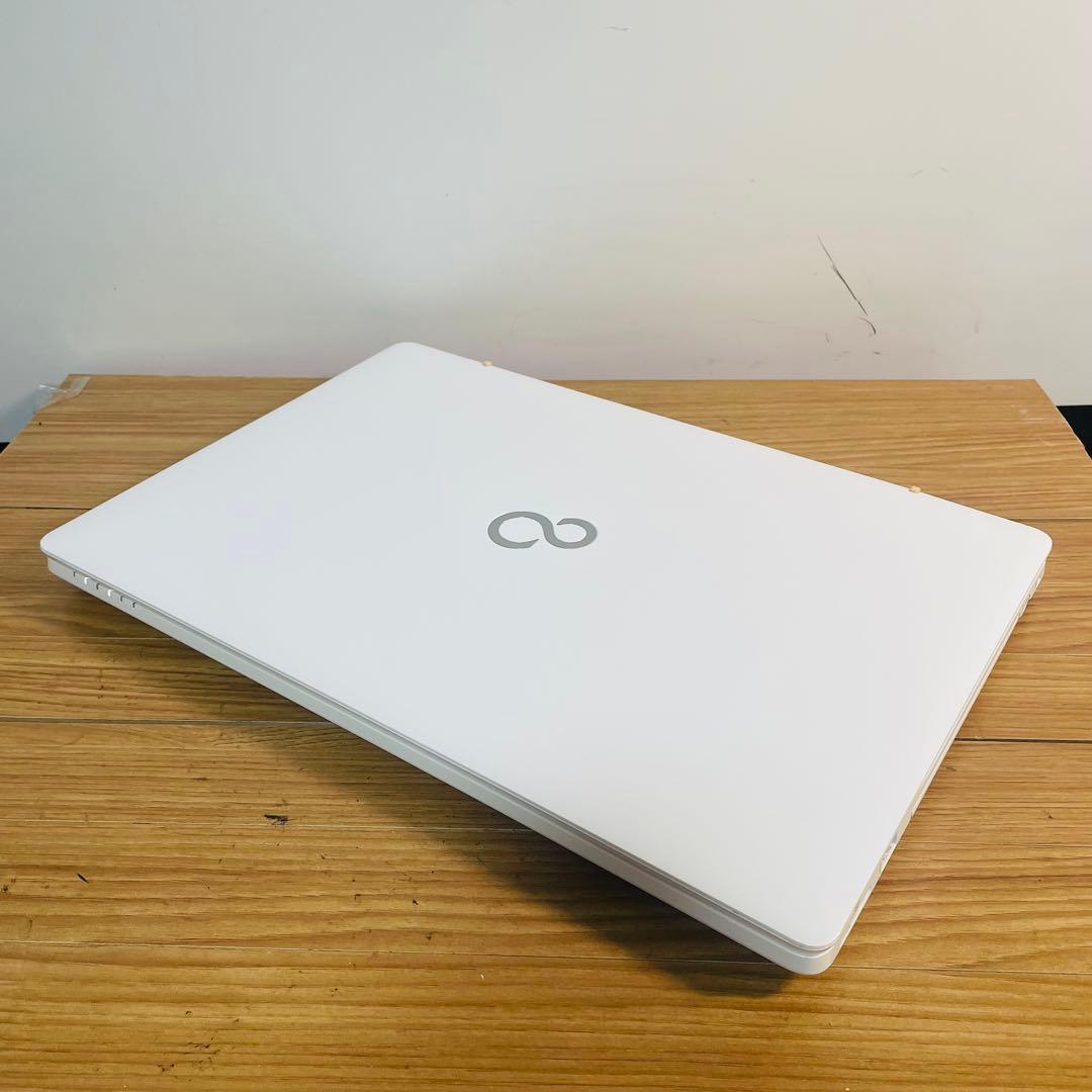 設定済み美麗ホワイトノートパソコン　SSD256ギガ Win11オフィスDVD