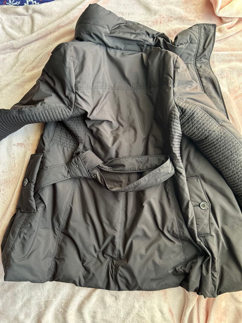 週末緊急値下)Burberry ブラック ダウンジャケット 38