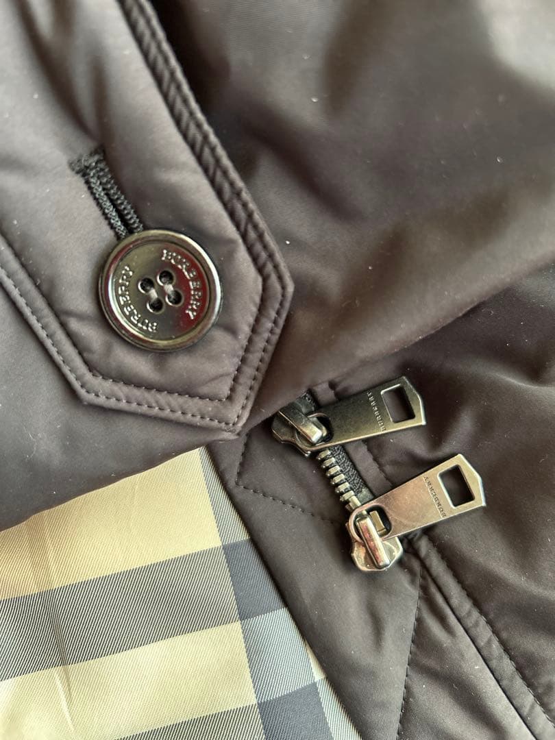 週末緊急値下)Burberry ブラック ダウンジャケット 38