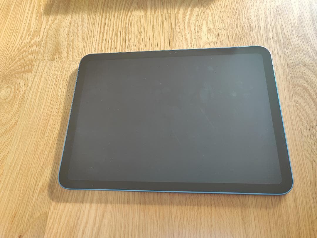 Apple iPad 第10世代　ブルー 本体 充電器付き