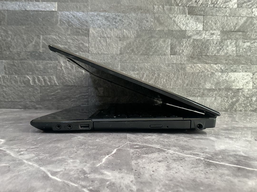 FUJITSU corei7 新品SSD480 新品メモリ16 office