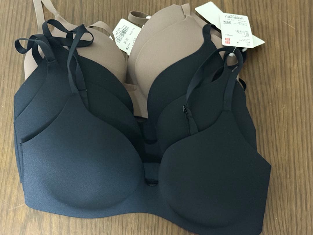 【ｃｈｉｋａ 】　UNIQLO ワイヤレスブラ 3Dホールド