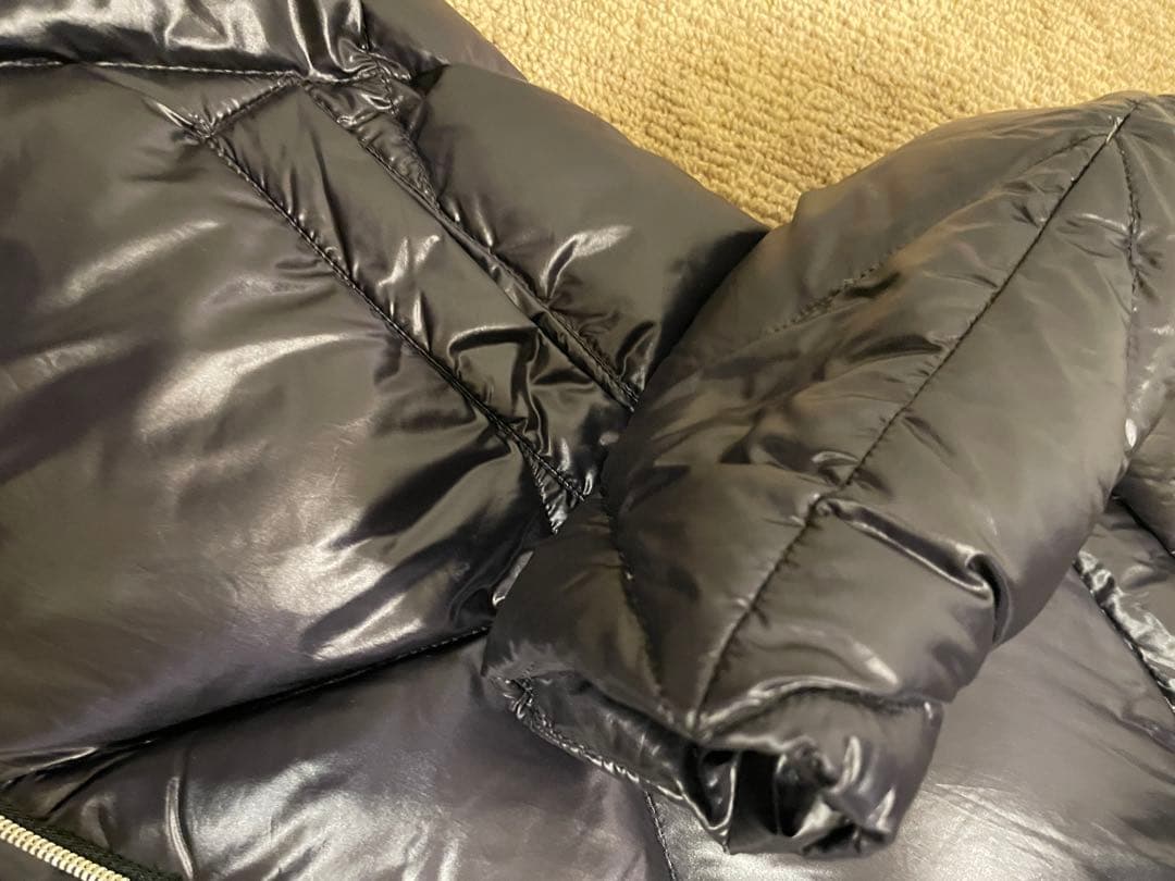 Herno ブラックダウンジャケット38