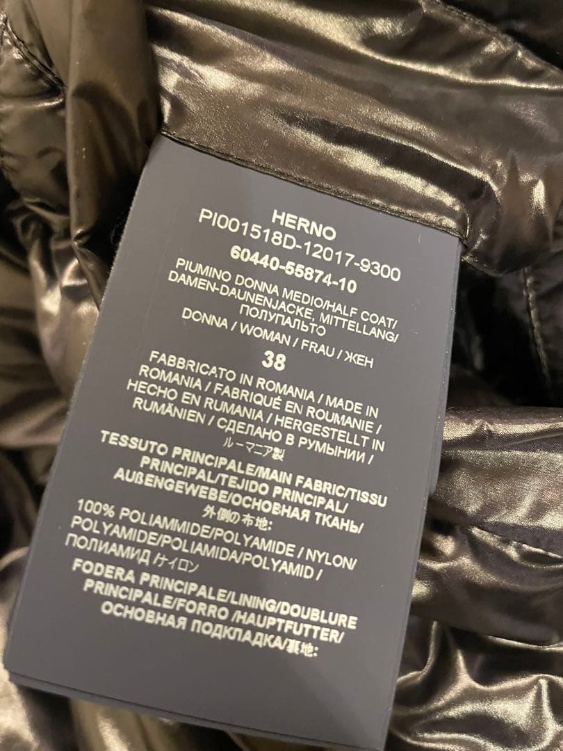 Herno ブラックダウンジャケット38