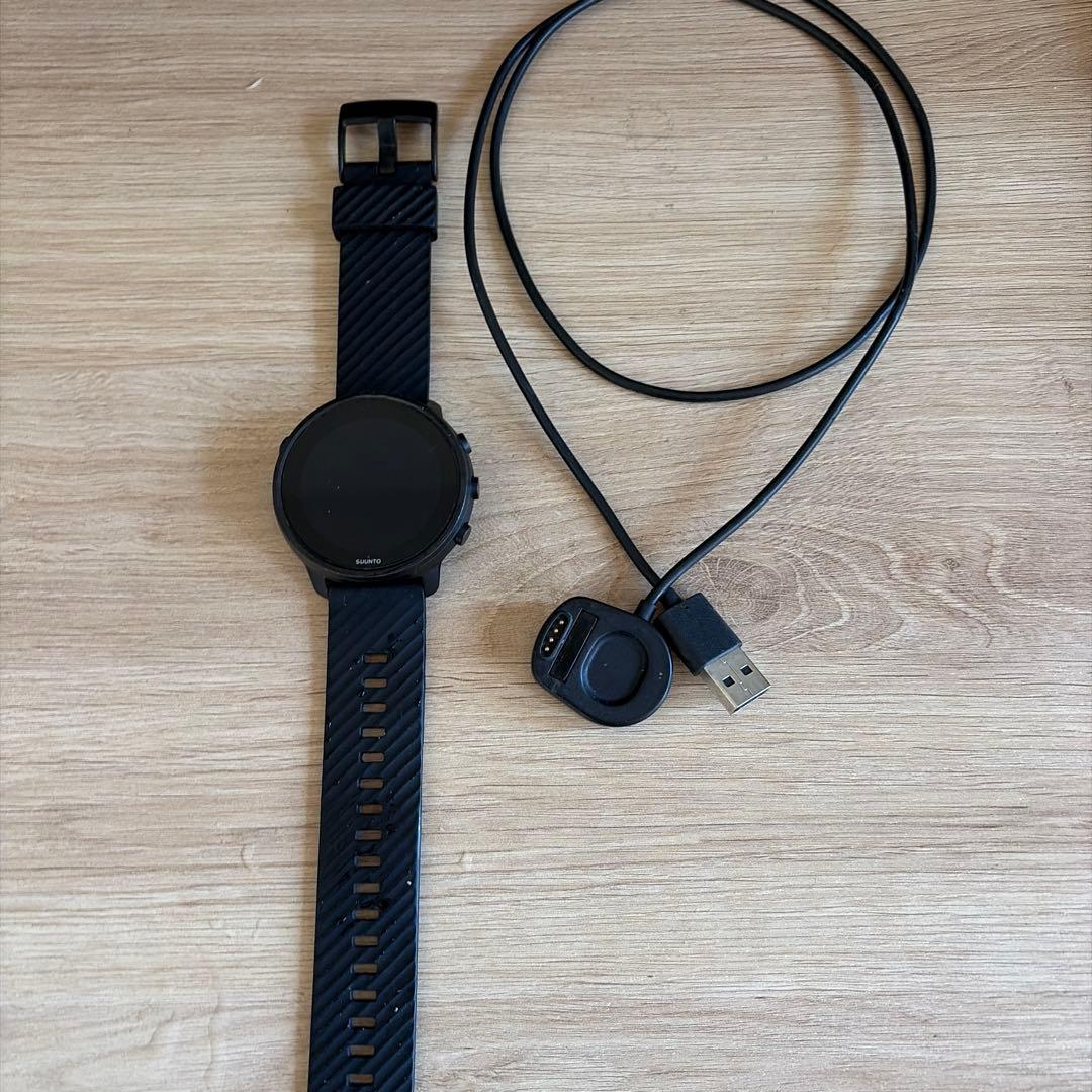 モ*モ様 SUUNTO 7デジタル腕時計 黒 充電ケーブル付き