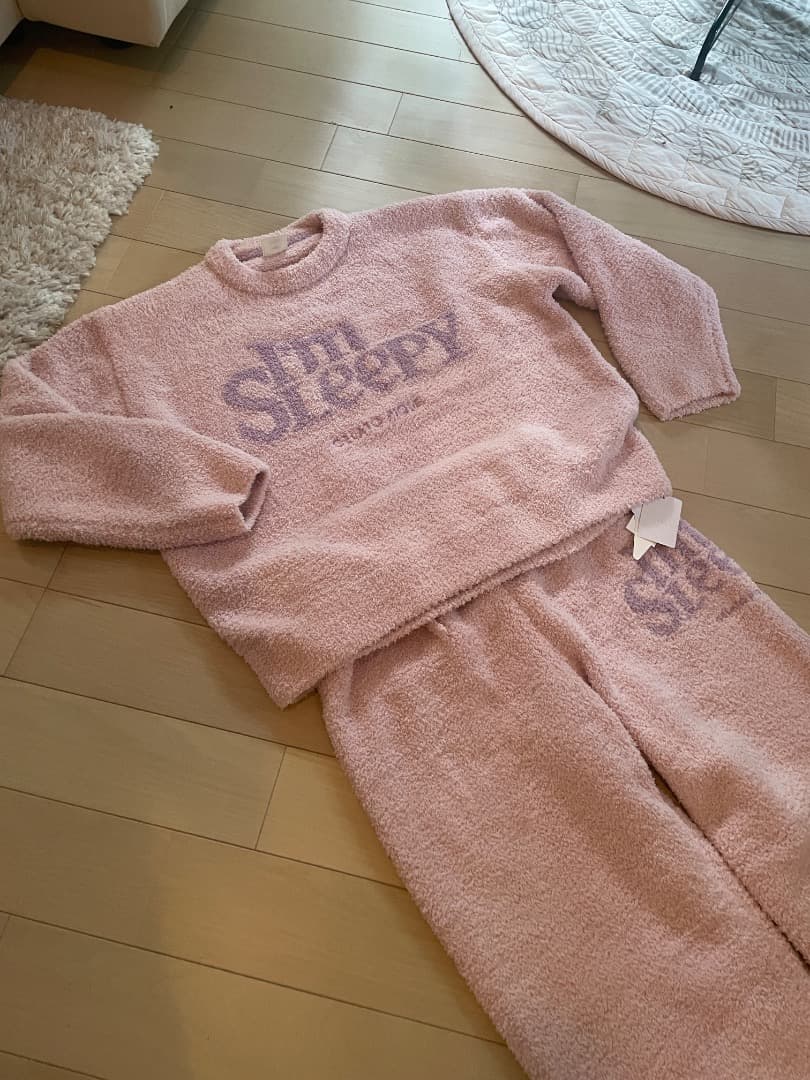 新品未使用ピンク スウェットセット