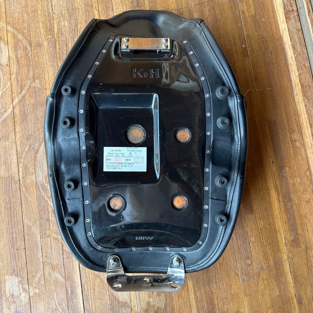 ハーレーダビッドソン　K&H スーパーローシート　タックロール