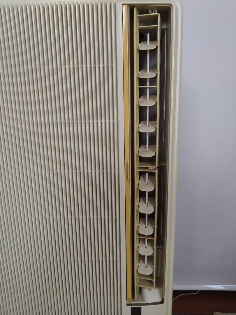 コロナ窓用エアコン【完動品】リモコン、専用枠付