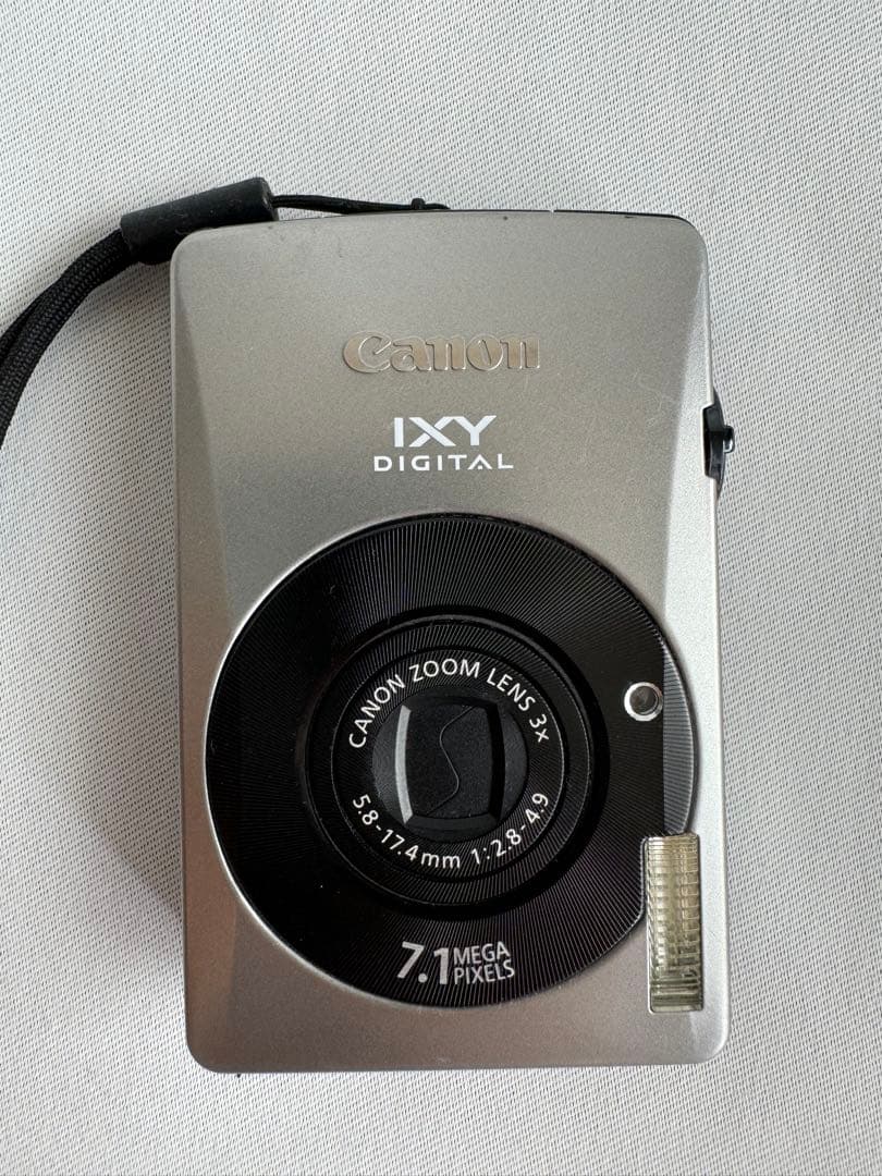 Canon IXY DIGITAL 7.1メガピクセル コンパクトデジタルカメラ