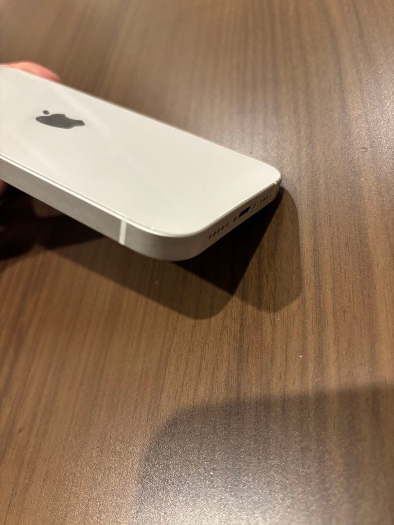 iPhone12 ホワイト