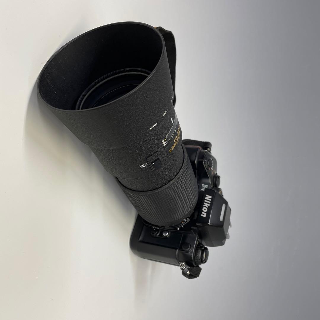 Nikon F4  レンズNikonED80〜200mm F2,8