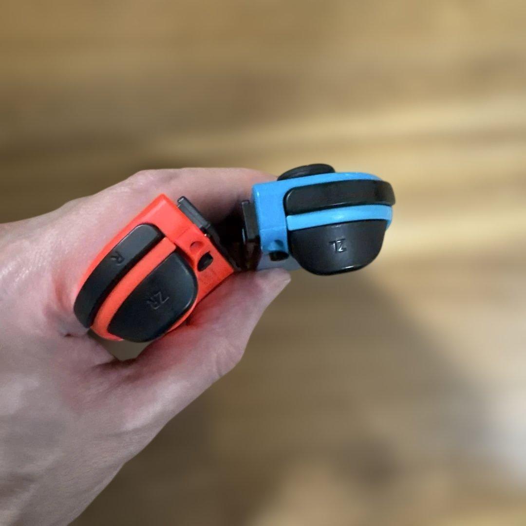 2024年新品購入 Nintendo Switch 付属品完備 ケースおまけ