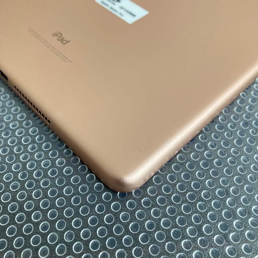 1077 極美品新品級☆電池最良好☆iPad6第6世代32GB WIFIモデル☆