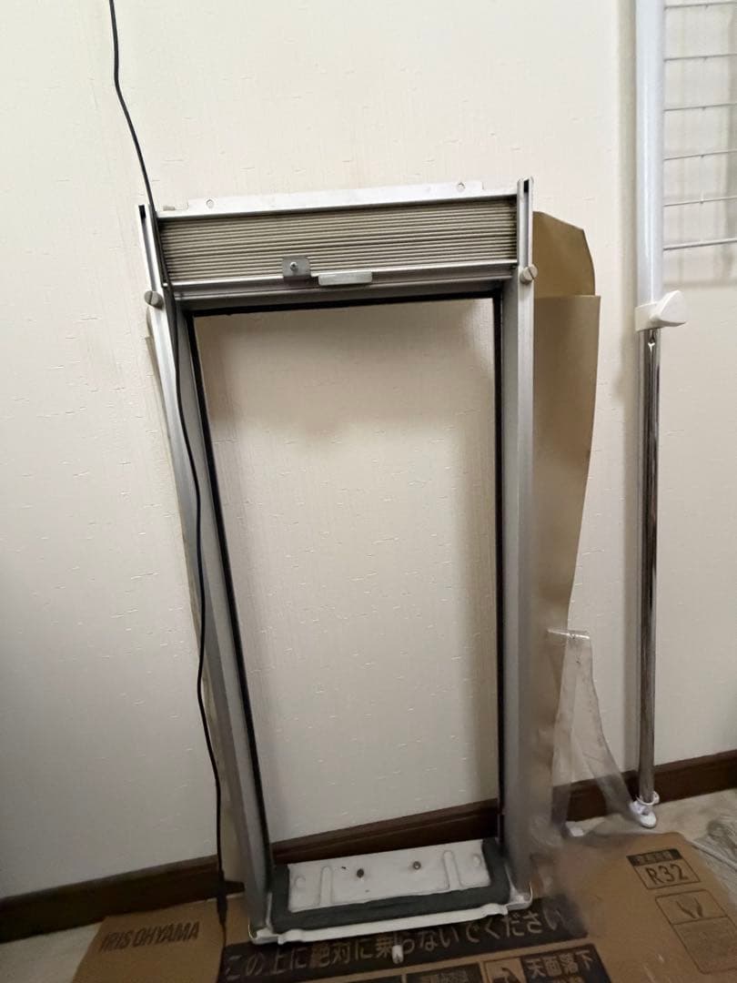 2018年製　Hier JA-16S ウィンドウエアコン