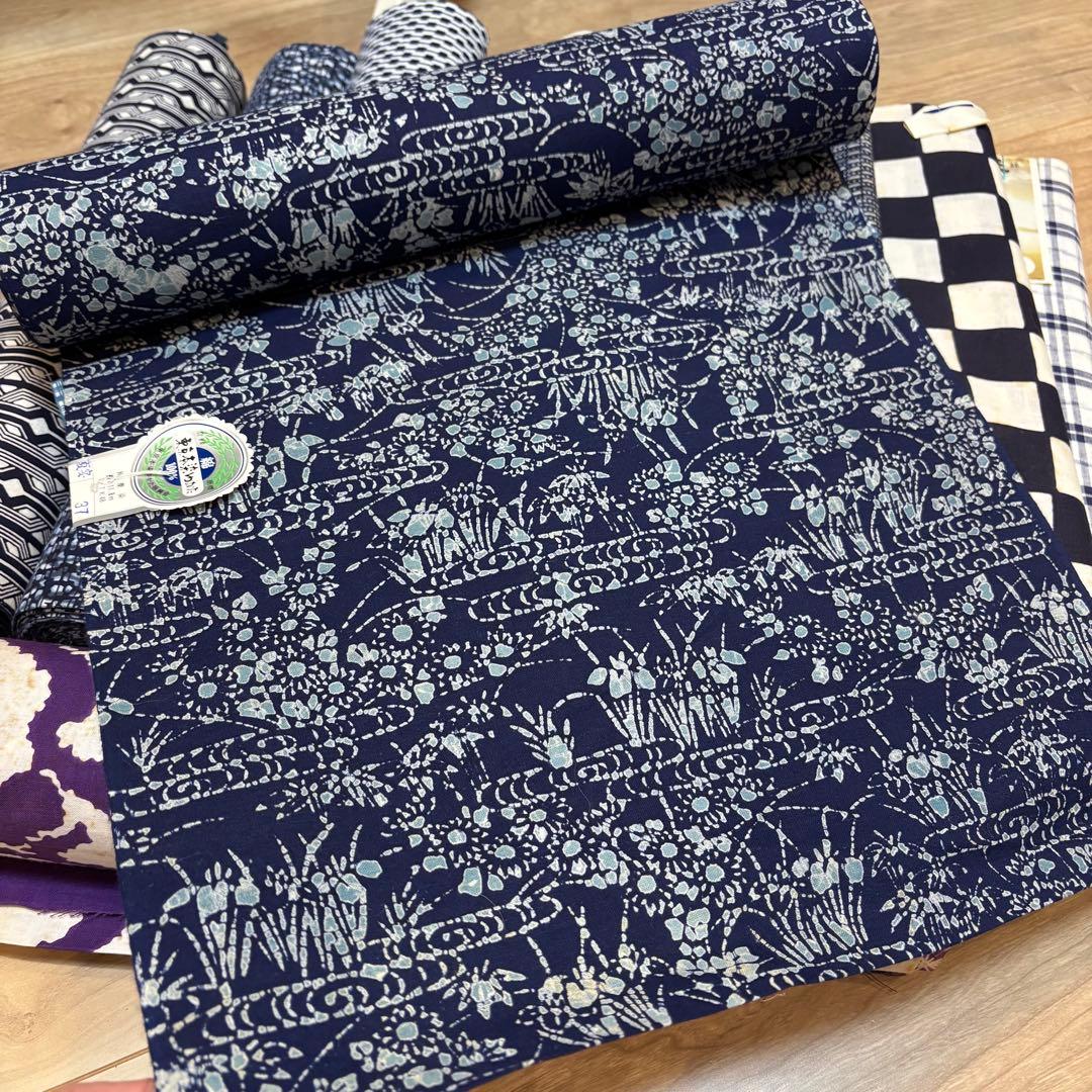 J格安 リメイク　素材　まとめ売り　着物　和服　10点　本染　浴衣　反物　梅柄