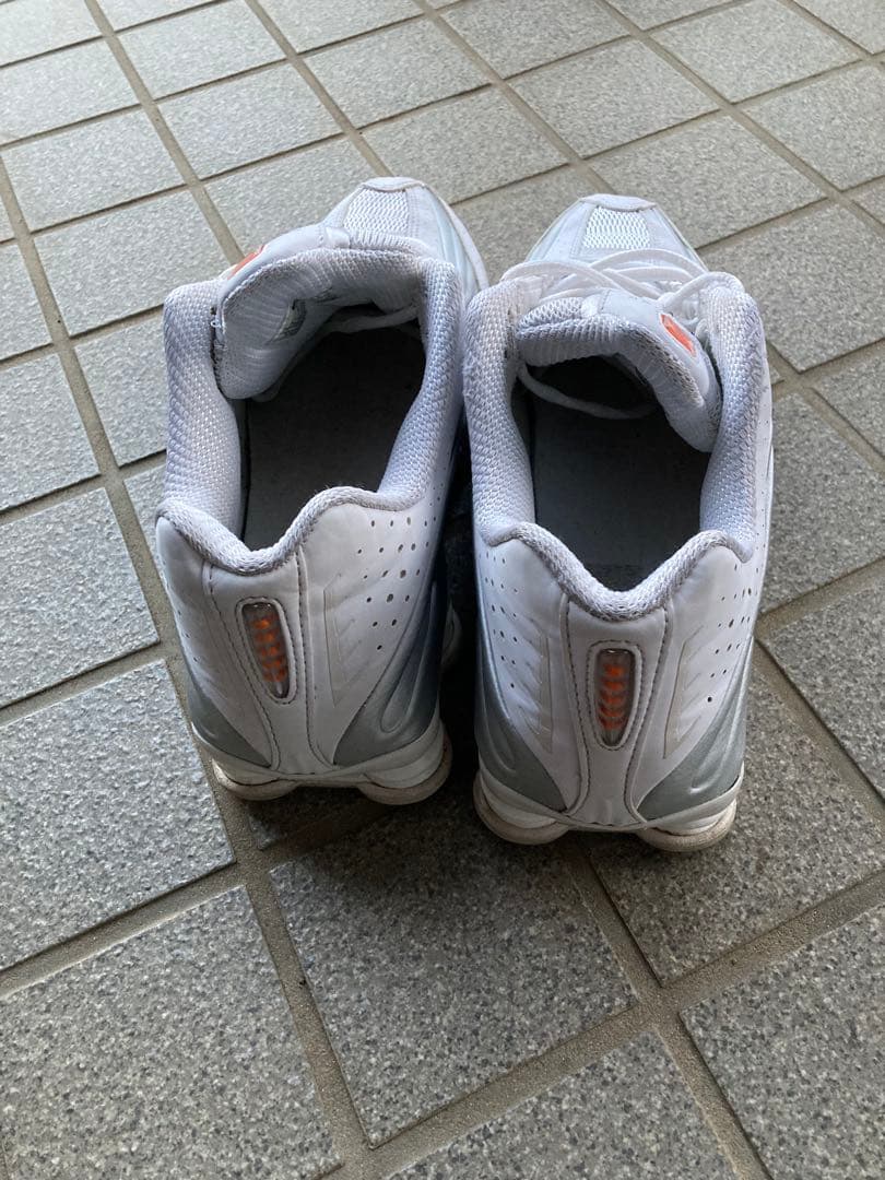 靴 Nike Shox R4 llic Silver/White 29cm