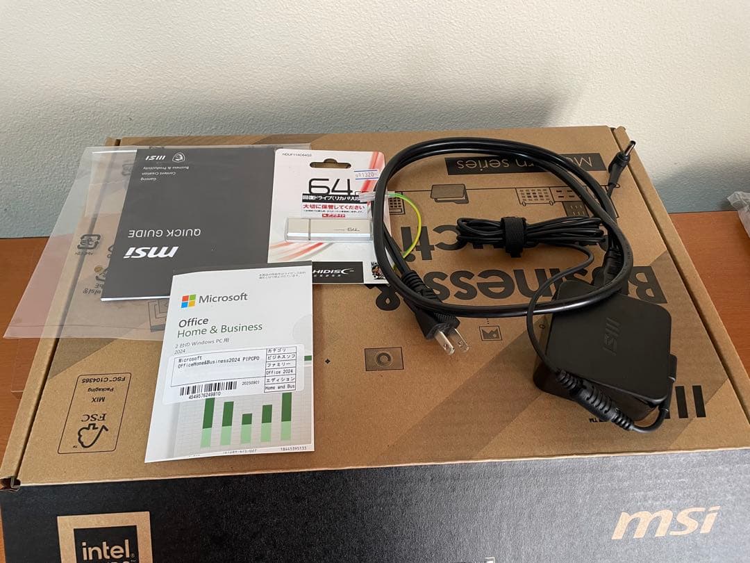 MSI ノートPC スリムデザイン 未使用品