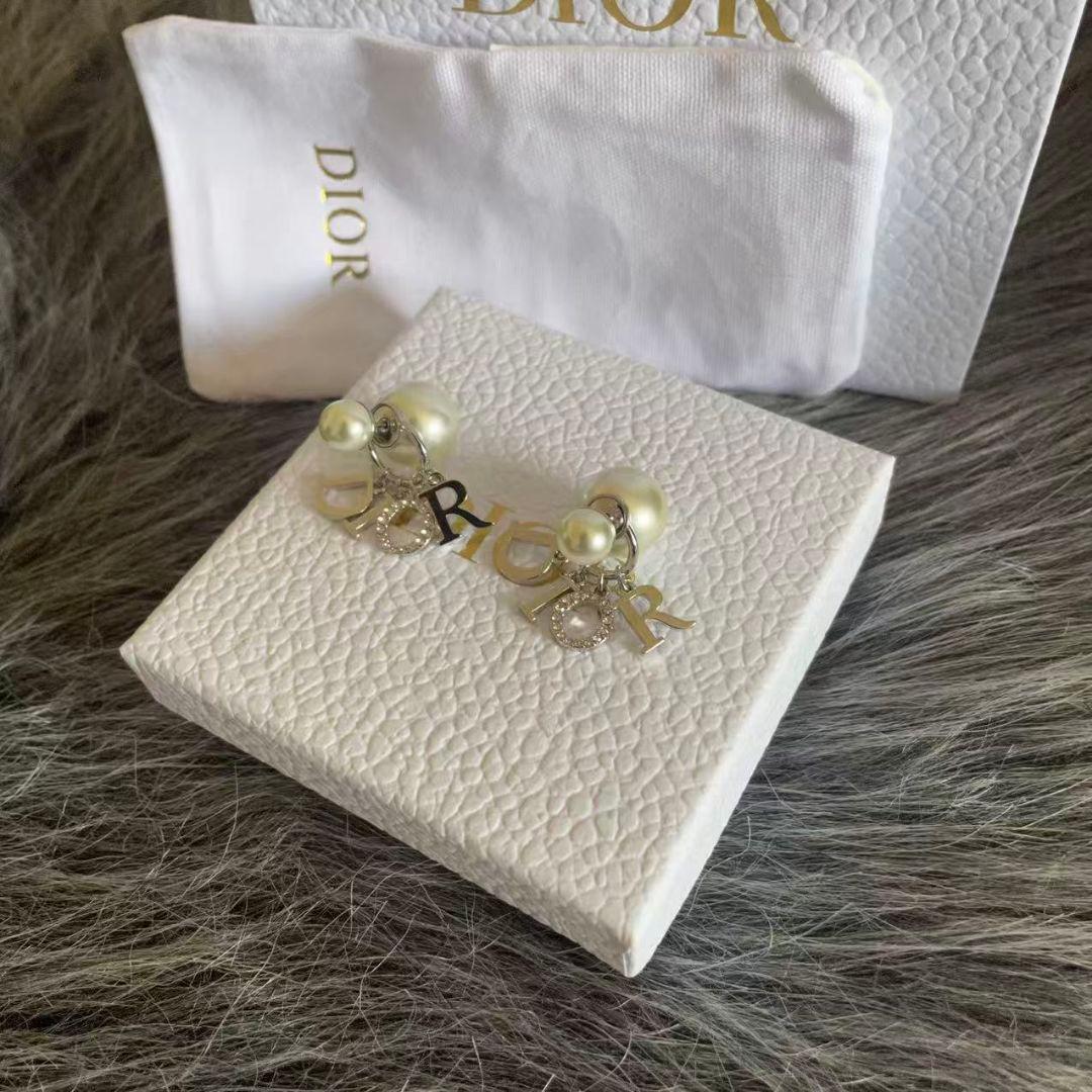 【美品】ディオール Dior Tribales パール ピアス