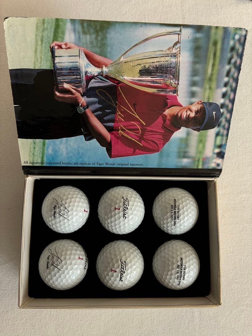 タイガーウッズ　優勝記念ボール　プレミア　訳あり