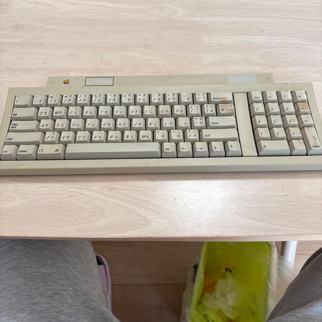 Macintosh Classic 収納バック＋キーボード　写真がすべて！現状渡
