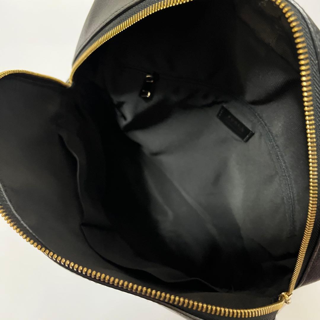 希少✨美品✨フルラ　新型パイパー　リュック バックパック　カデナ　レザー　黒