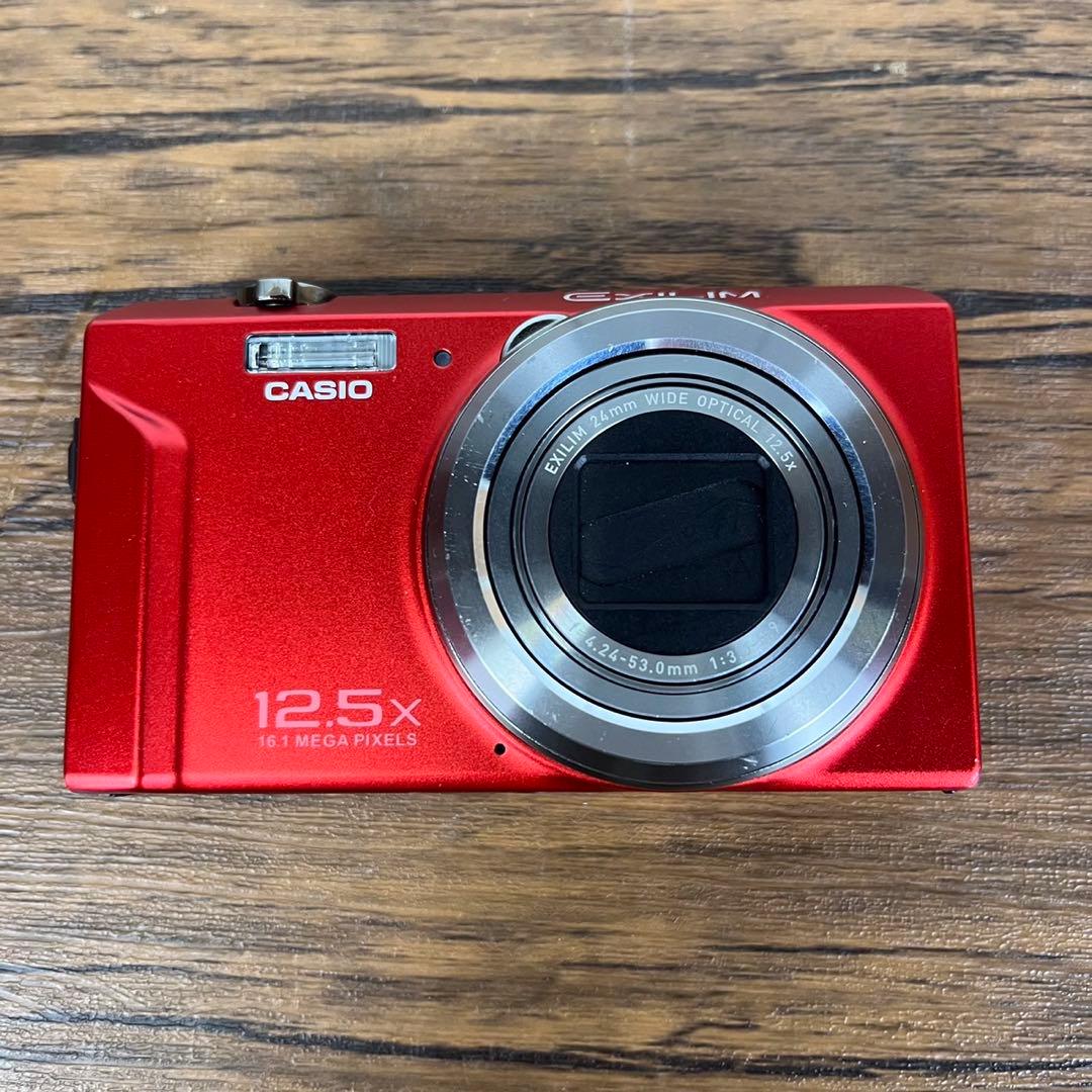 【匿名発送】カシオ　CASIO EXILIM デジタルカメラ　レッド　充電器付属