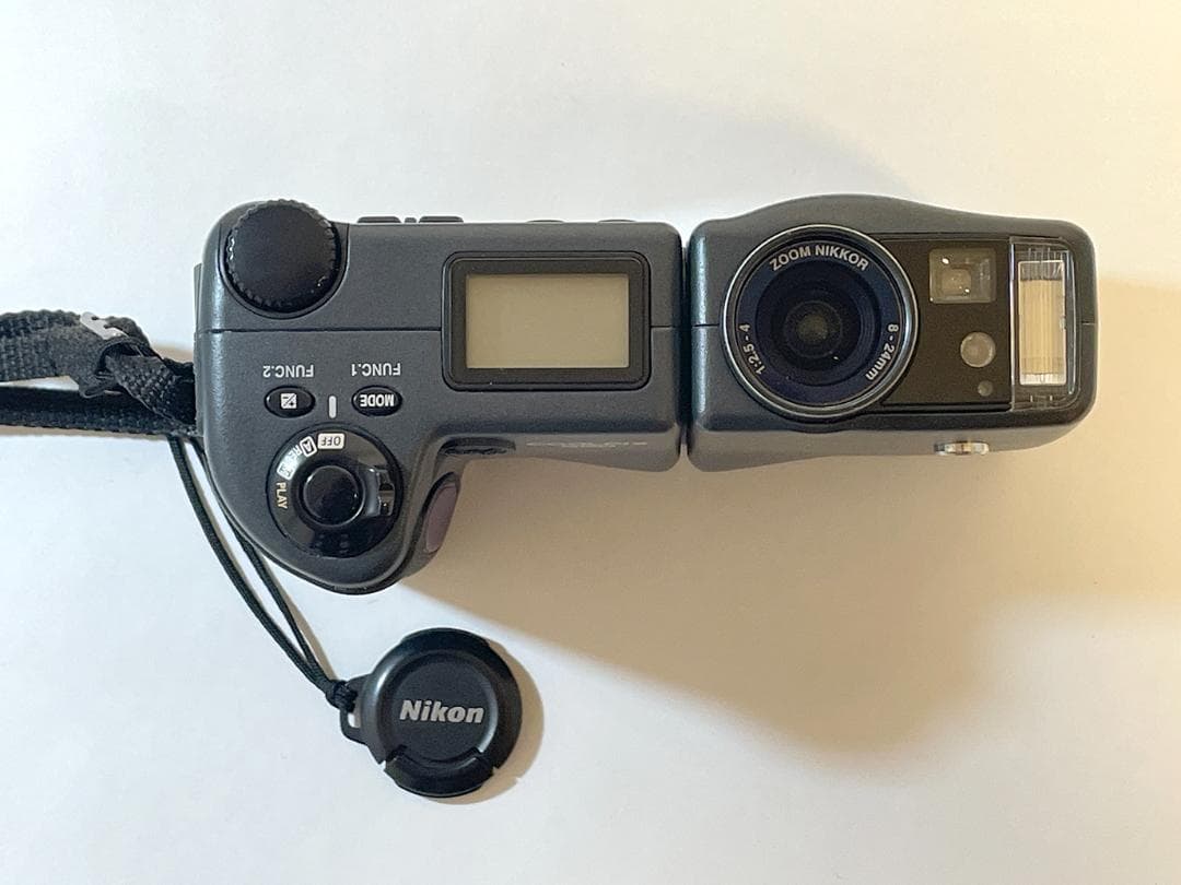 Nikon COOLPIX 950 & 990 コンパクトデジタルカメラ