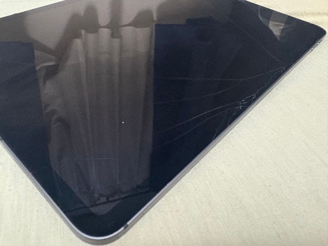り*ご様 ipad pro 11インチ 第二世代 128GB 画面割れ有 ジャン