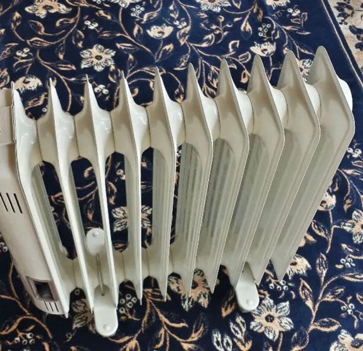 オイルヒーター　Asahi デロンギ　暖房