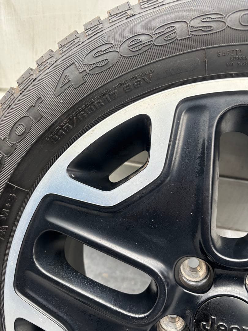 Jeep レネゲード　純正タイヤ　17インチ ホイール4本セット