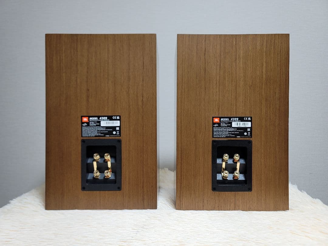 JBL 4309 アコースティック ブックシェルフ スピーカーペアほぼ新品の状態