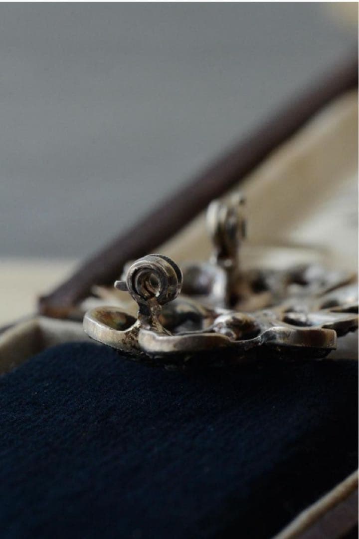 Antiques *Midi ✳︎vintage シルバー・マーカサイト ブローチ