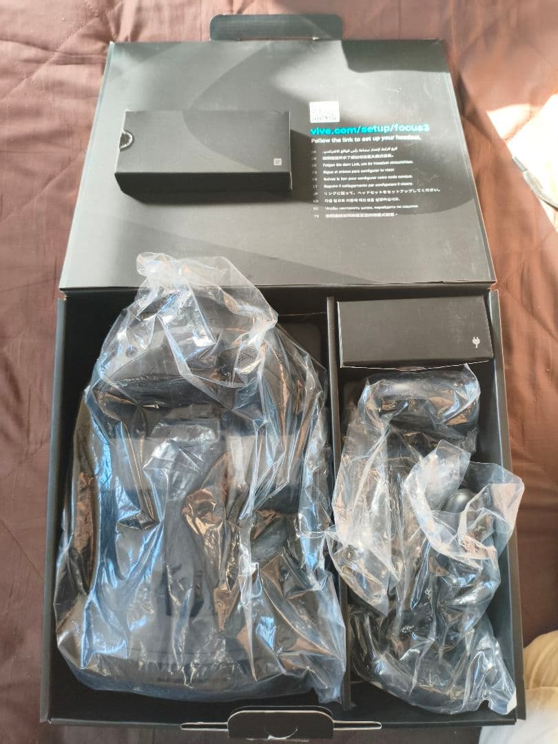 き*い様 VIVE FOCUS 3本体 アイトラッカーとフェイシャルトラッカーセ