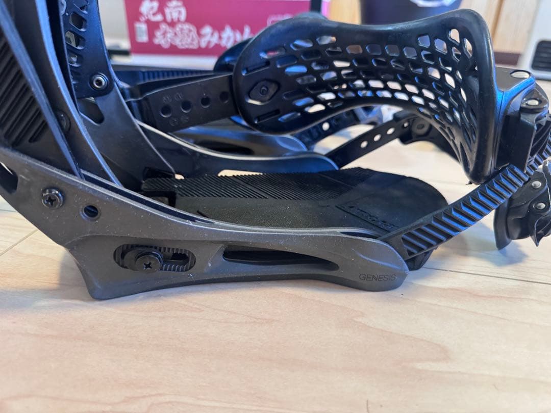 GENESIS xブラック スノーボードビンディング