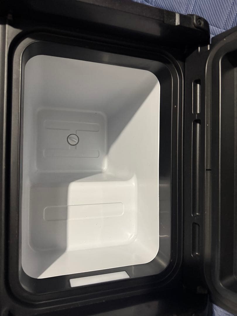 eenour 車載冷蔵庫 D18 バッテリー無し