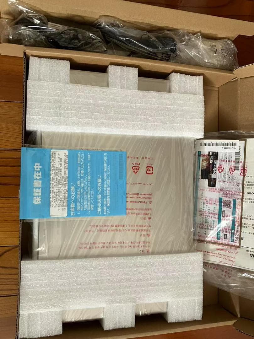 東芝 ノ−トパソコンPT55BGP-BJA2 (サテンゴールド) 展示 開梱品