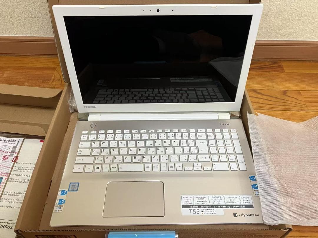東芝 ノ−トパソコンPT55BGP-BJA2 (サテンゴールド) 展示 開梱品