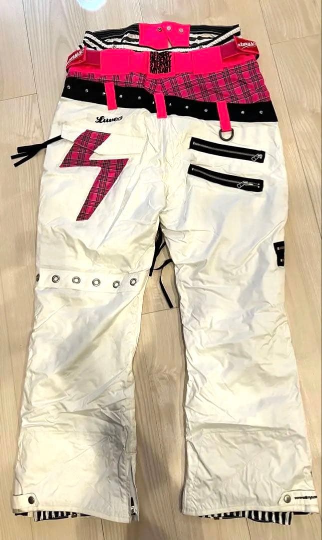 【期間限定 大幅値下げ中！！】 スノーボードジャケット＆パンツセット