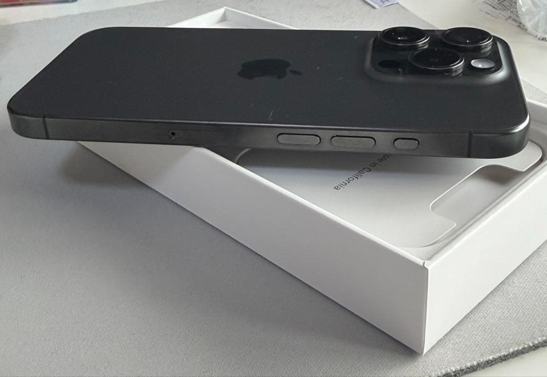 Apple iPhone 15 Pro 256GB ブラック 本体 SIMフリー