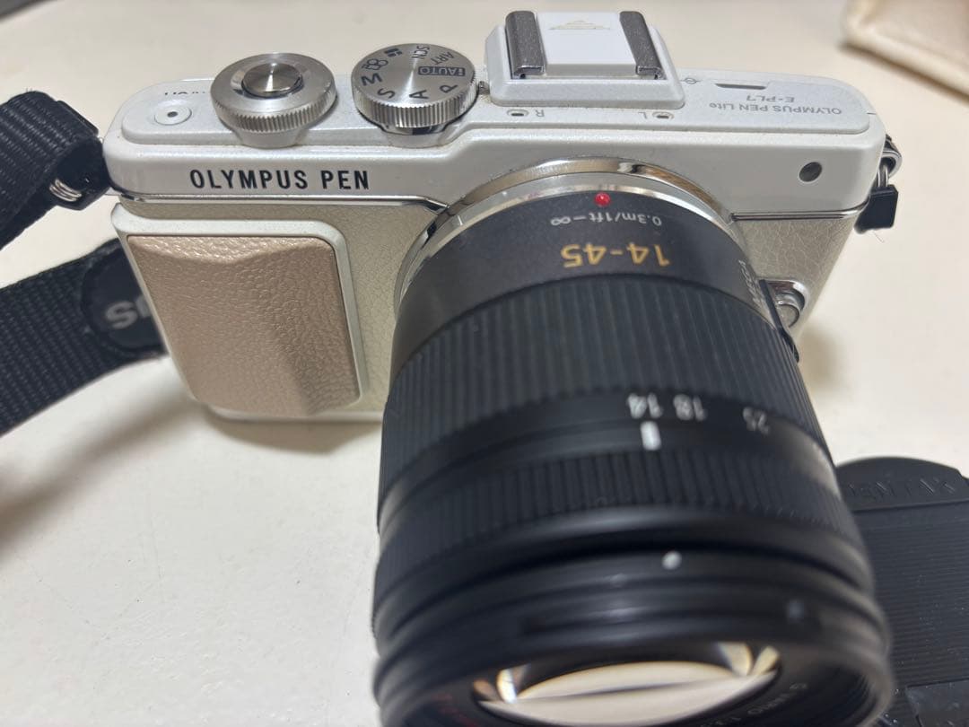 値下げ！OLIMPAS PEN Lite E-PL7 中古品　レンズLUMIX