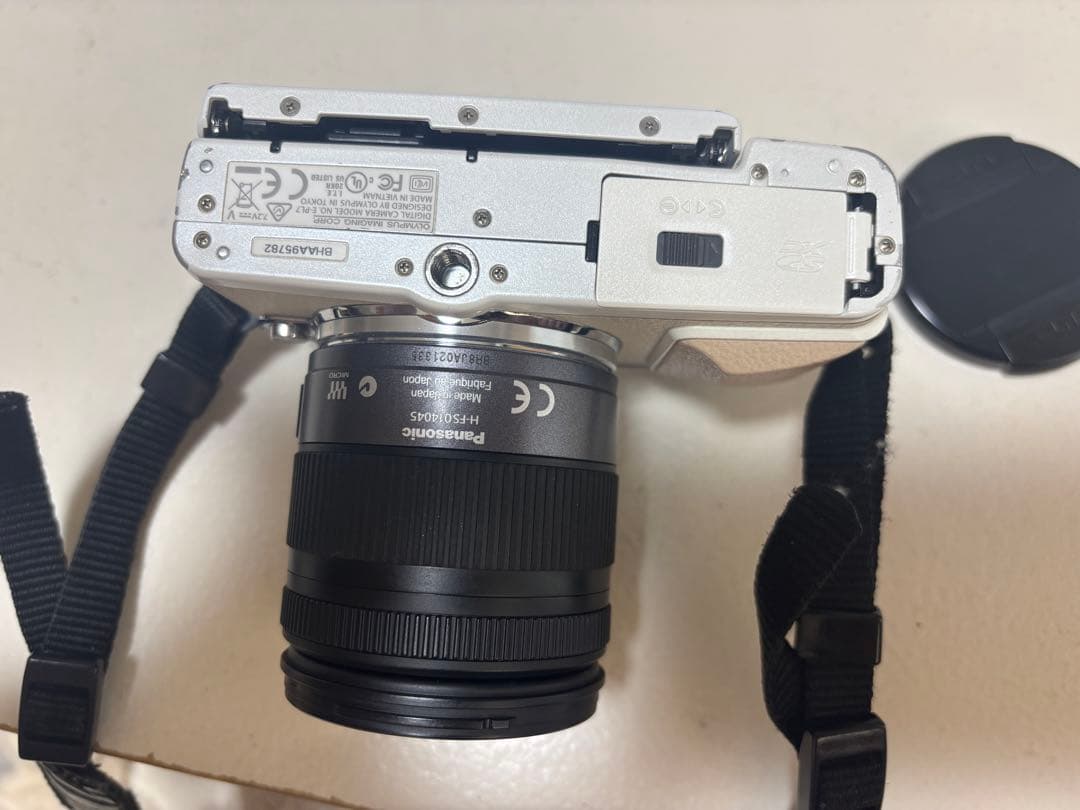 値下げ！OLIMPAS PEN Lite E-PL7 中古品　レンズLUMIX