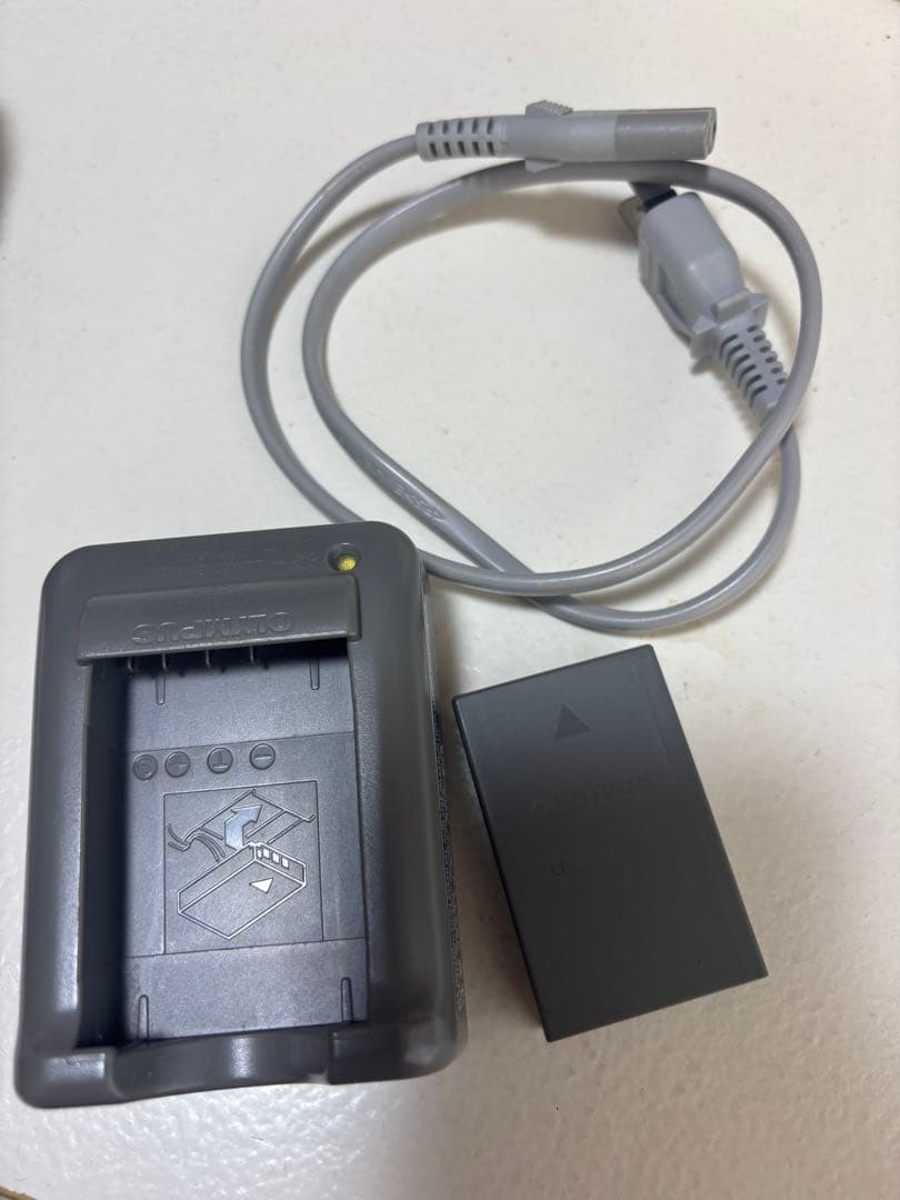 値下げ！OLIMPAS PEN Lite E-PL7 中古品　レンズLUMIX